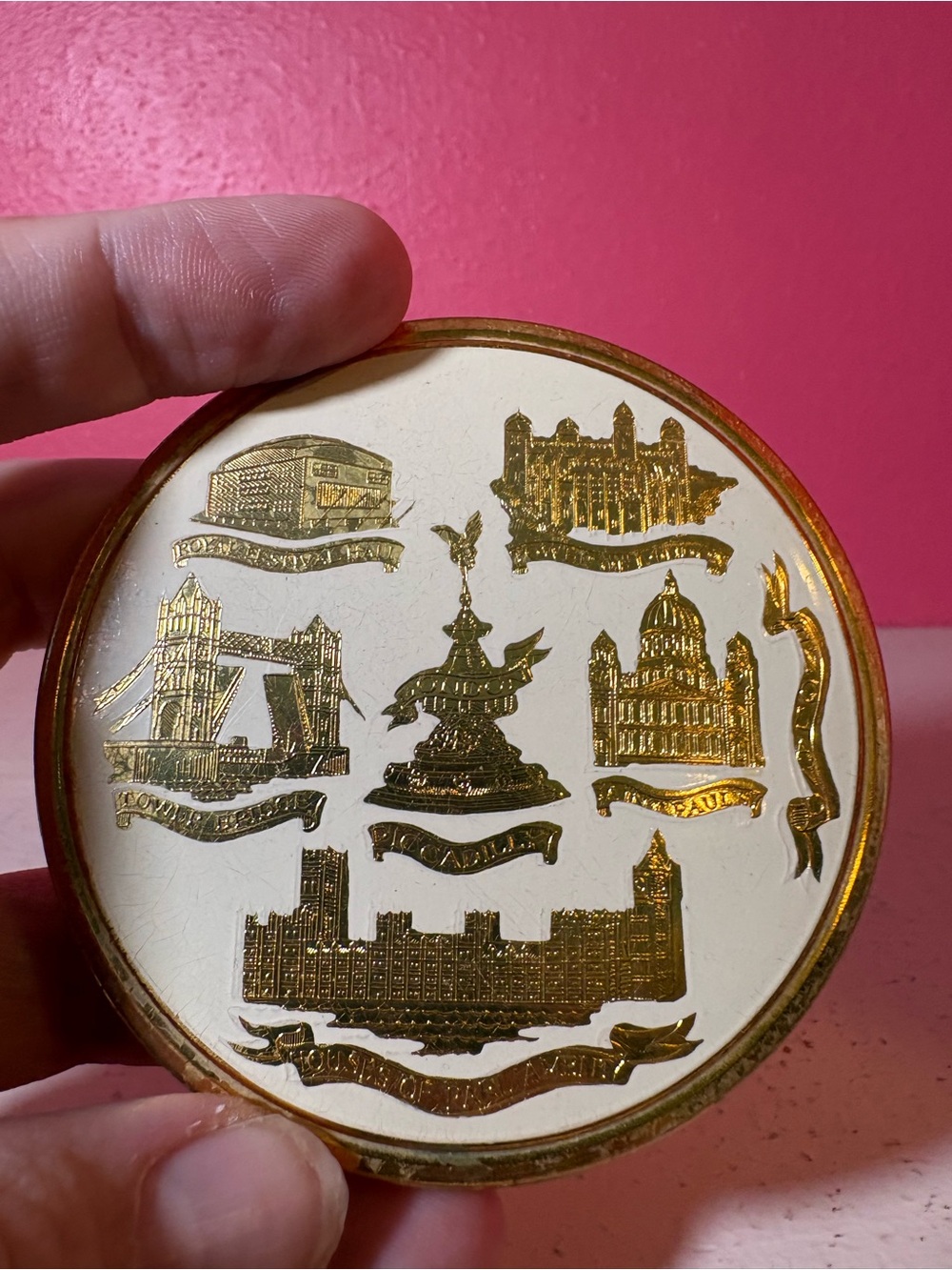 Vintage * Gold Woman's Compact Mirror London Landmarks GUC English Antique RETRO